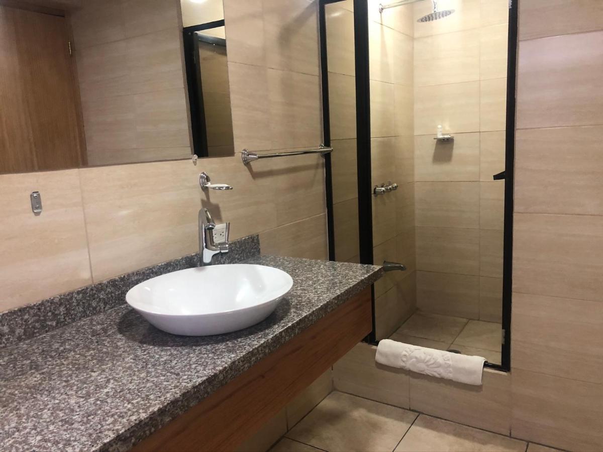Hotel Ambassador Quito Eksteriør billede