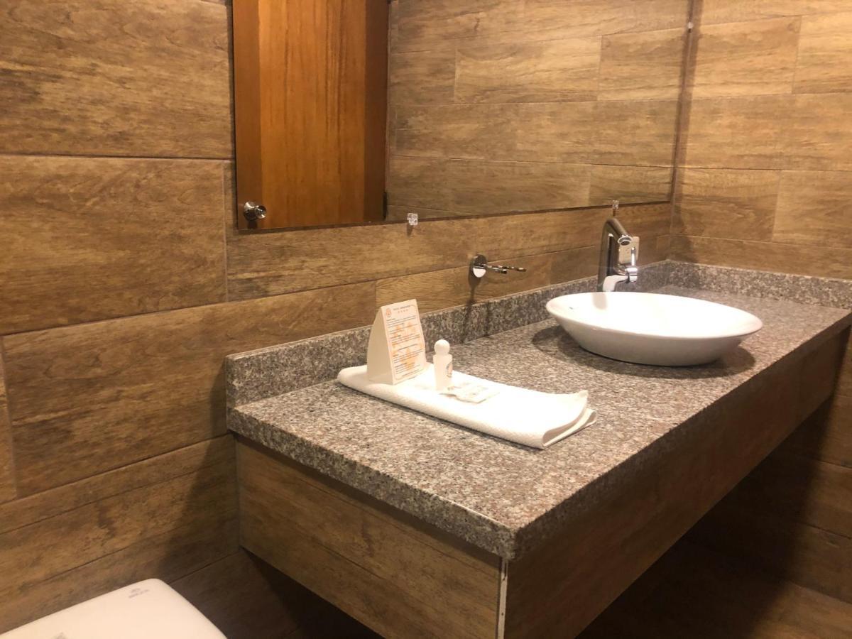 Hotel Ambassador Quito Eksteriør billede