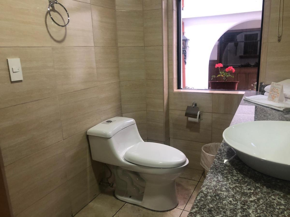 Hotel Ambassador Quito Eksteriør billede