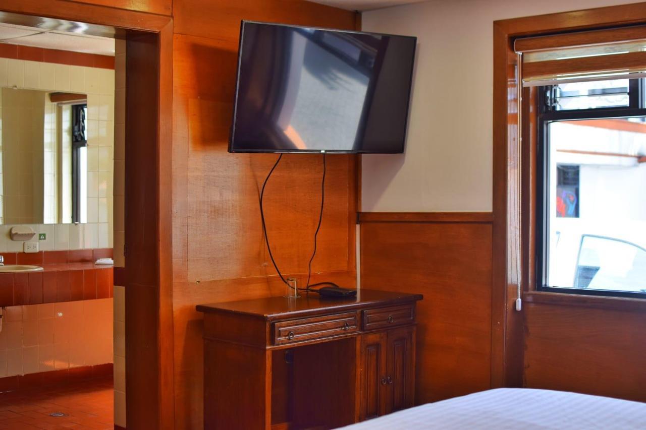 Hotel Ambassador Quito Eksteriør billede